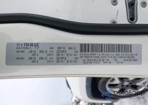 2018 Jeep Compass Limited 4X4 z USA, uszkodzony, nr VIN 3C4NJDCB4JT101165